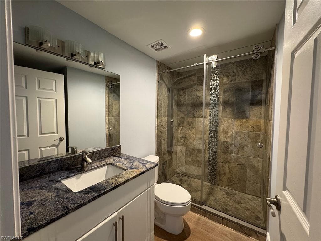 5344 Treetops Dr E-2, Naples, FL 34113-17