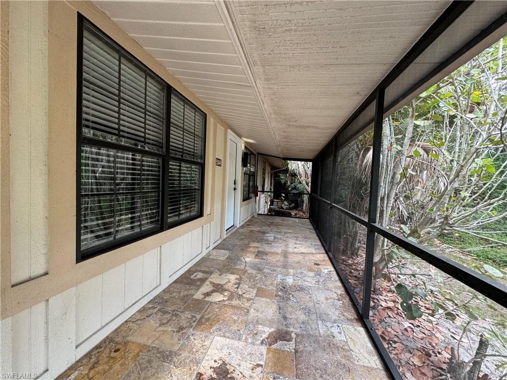 5344 Treetops Dr E-2, Naples, FL 34113-20