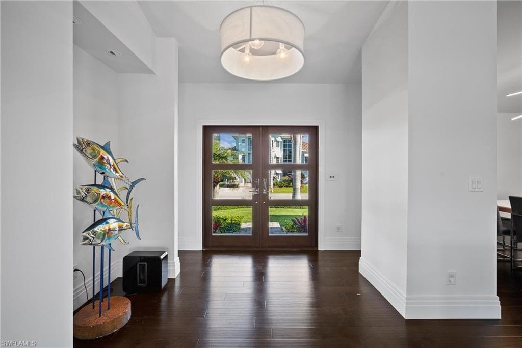 266 Egret Ave, Naples, FL 34108-10