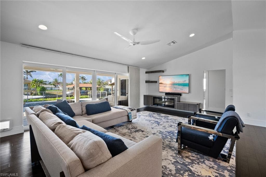 266 Egret Ave, Naples, FL 34108-14