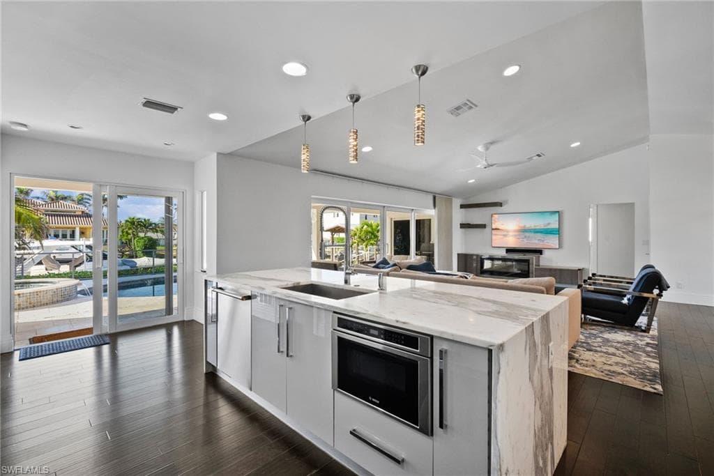 266 Egret Ave, Naples, FL 34108-19
