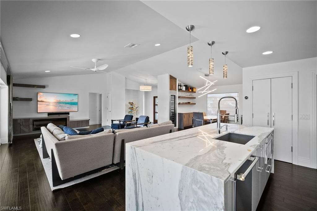 266 Egret Ave, Naples, FL 34108-21