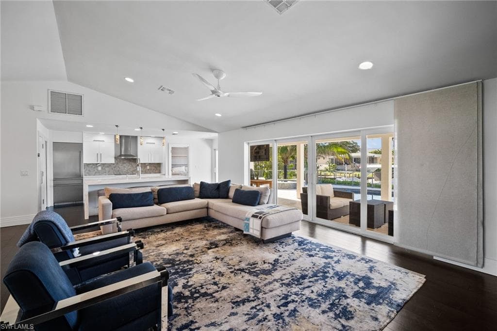 266 Egret Ave, Naples, FL 34108-24