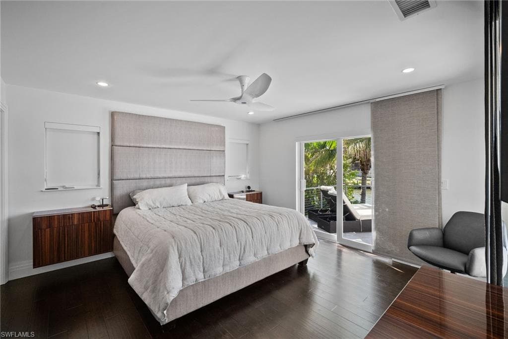 266 Egret Ave, Naples, FL 34108-27