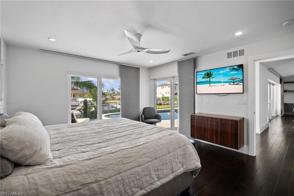 266 Egret Ave, Naples, FL 34108-29