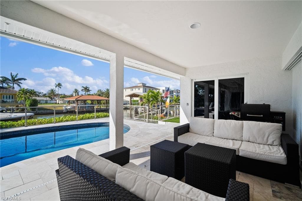 266 Egret Ave, Naples, FL 34108-39