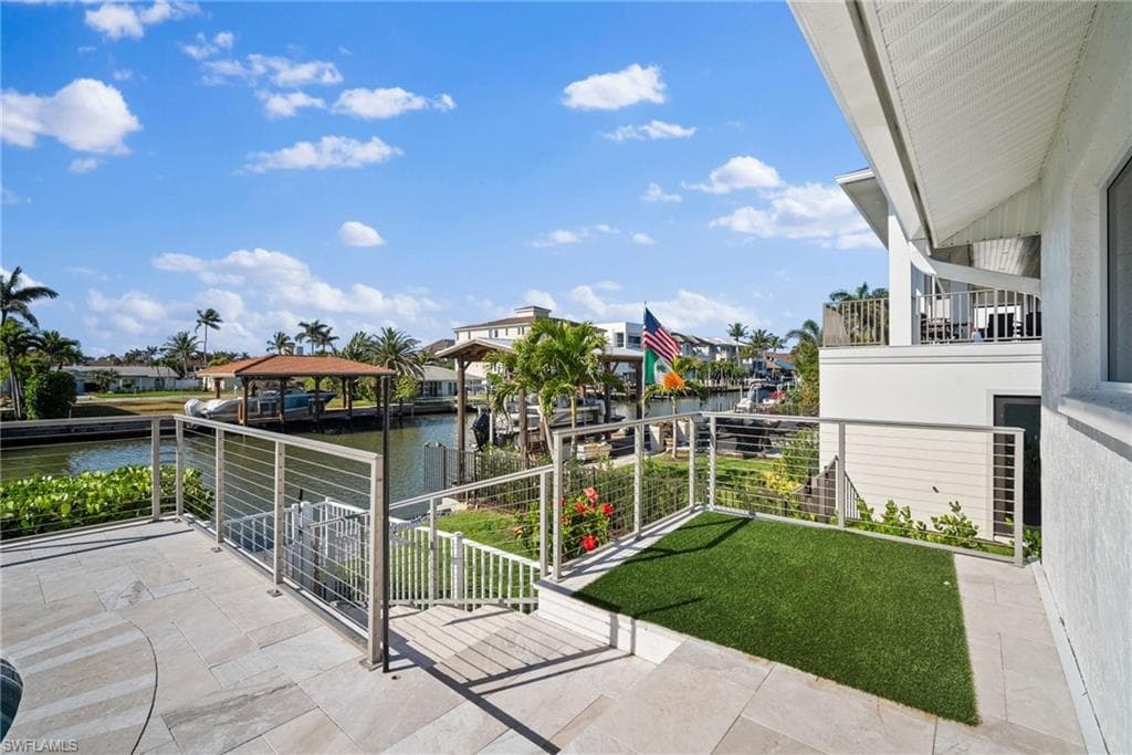 266 Egret Ave, Naples, FL 34108-40