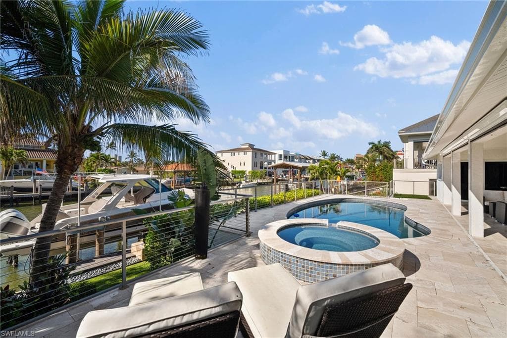 266 Egret Ave, Naples, FL 34108-42