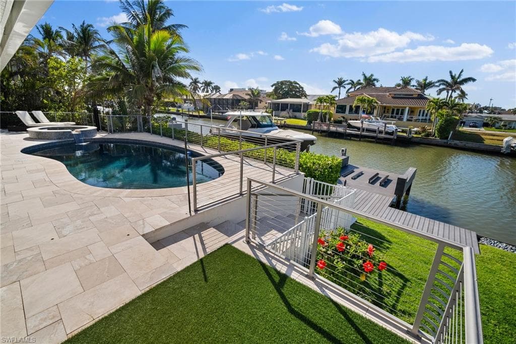 266 Egret Ave, Naples, FL 34108-45