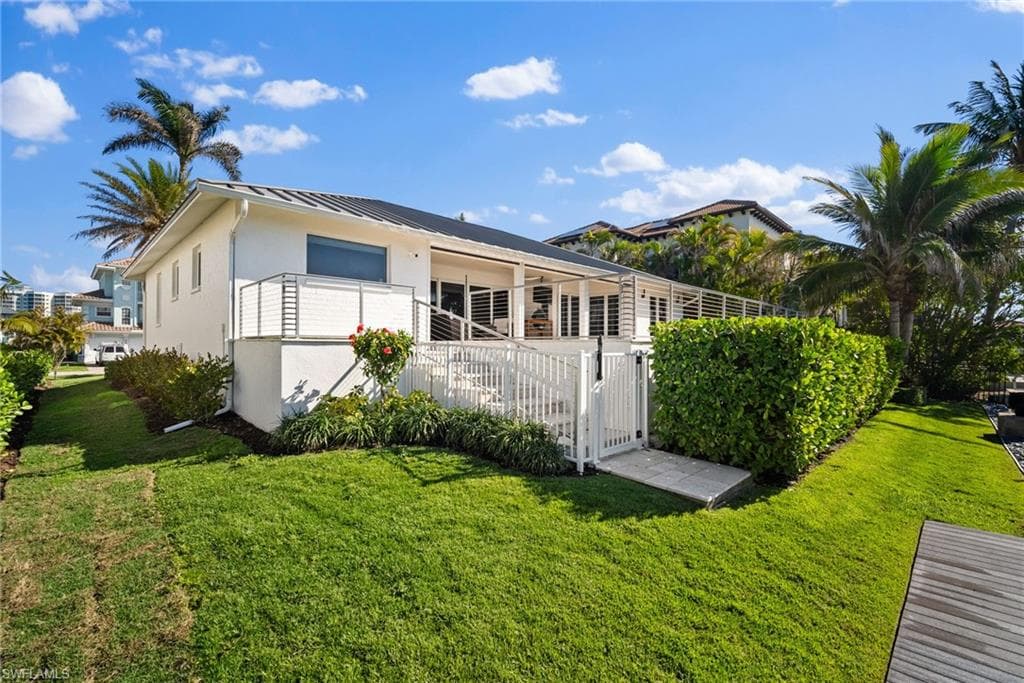 266 Egret Ave, Naples, FL 34108-48