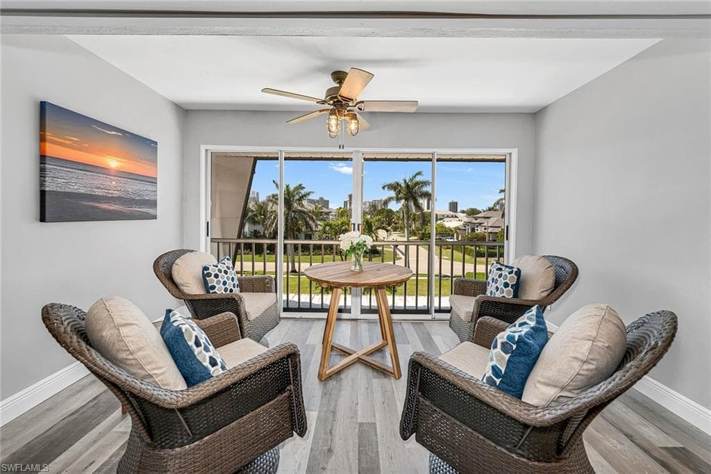 4200 Belair Ln 303, Naples, FL 34103-1