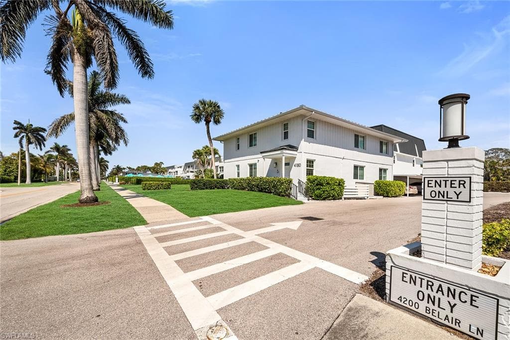 4200 Belair Ln 303, Naples, FL 34103-28