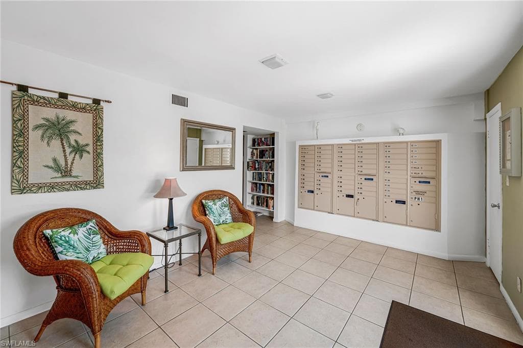 4200 Belair Ln 303, Naples, FL 34103-36