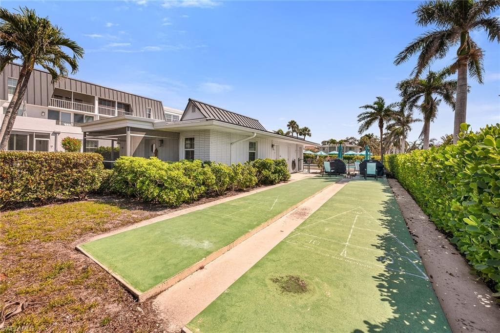 4200 Belair Ln 303, Naples, FL 34103-38