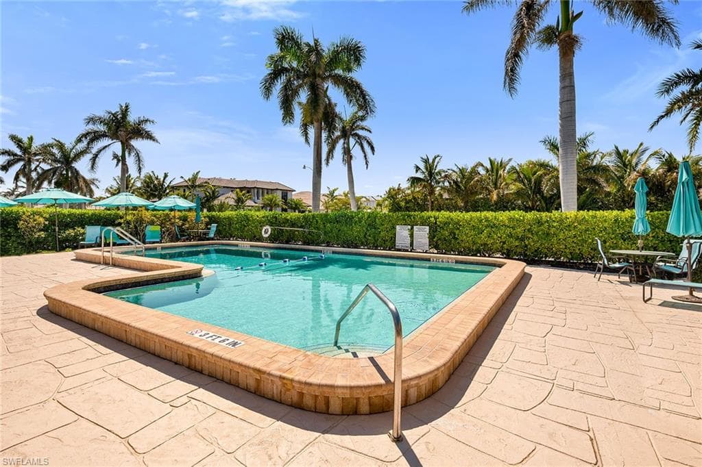 4200 Belair Ln 303, Naples, FL 34103-40