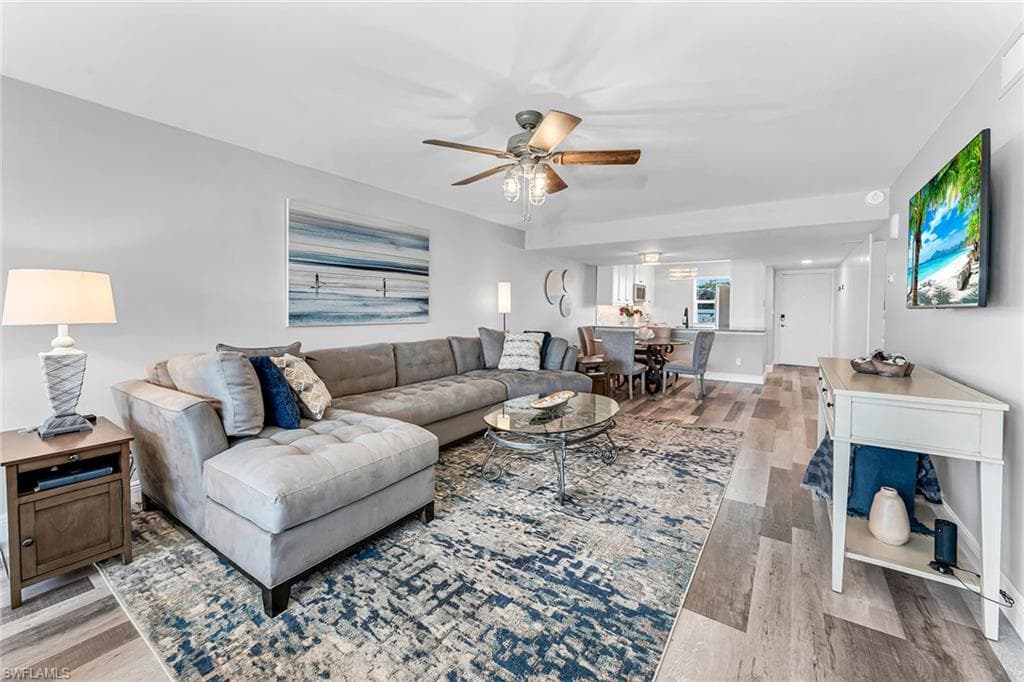4200 Belair Ln 303, Naples, FL 34103-5