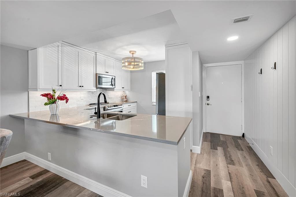 4200 Belair Ln 303, Naples, FL 34103-6