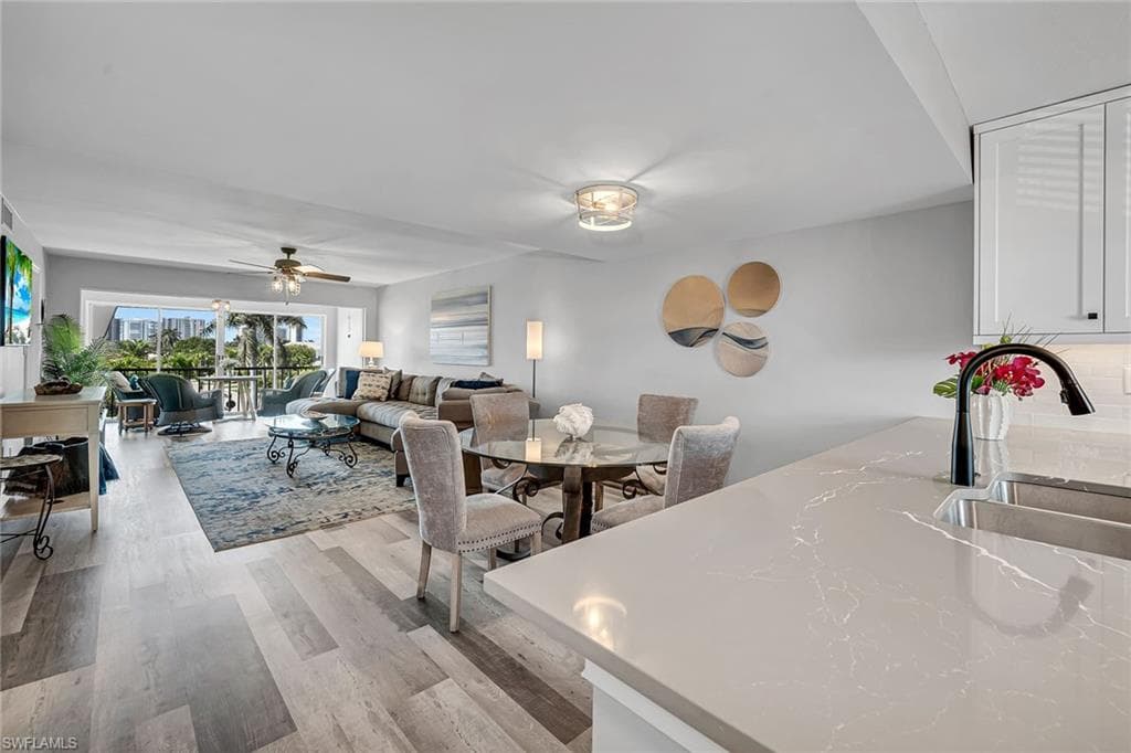 4200 Belair Ln 303, Naples, FL 34103-7