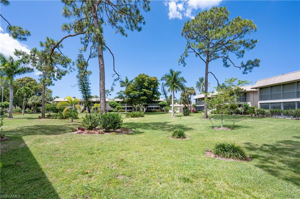 1549 Sandpiper St 65, Naples, FL 34102-26