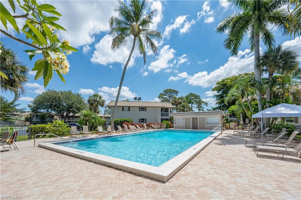 1549 Sandpiper St 65, Naples, FL 34102-29
