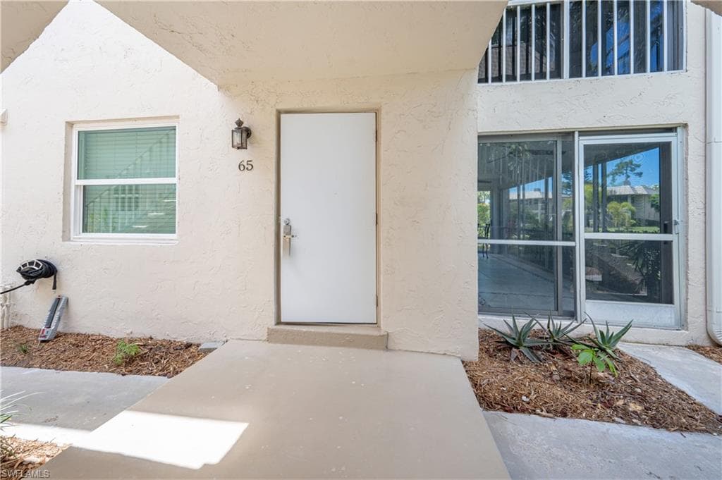 1549 Sandpiper St 65, Naples, FL 34102-6