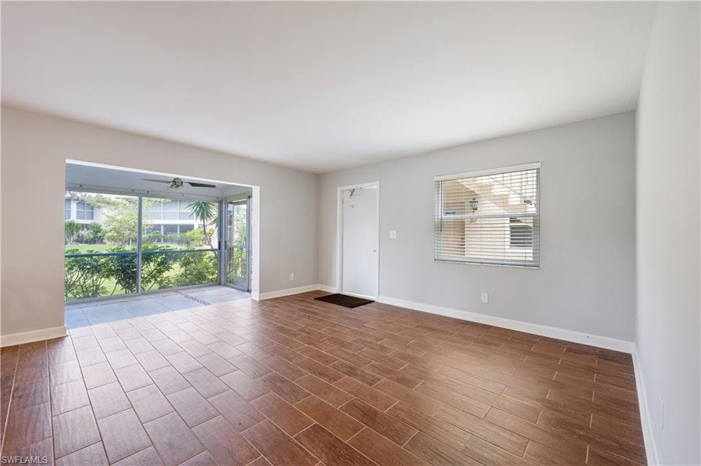 1549 Sandpiper St 65, Naples, FL 34102-8