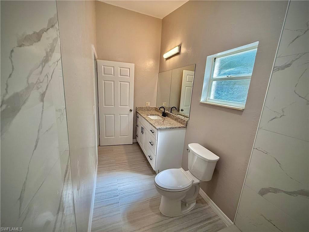 241 8th St SE, Naples, FL 34117-23