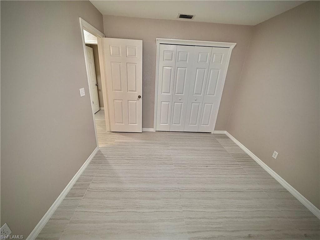 241 8th St SE, Naples, FL 34117-29
