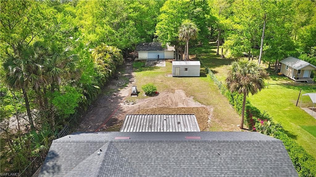 241 8th St SE, Naples, FL 34117-39