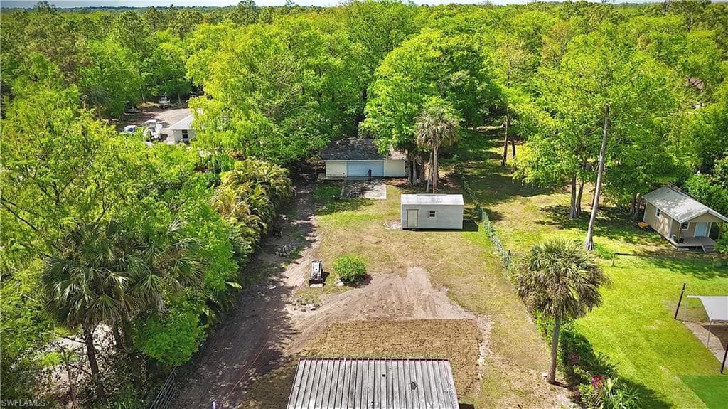241 8th St SE, Naples, FL 34117-40