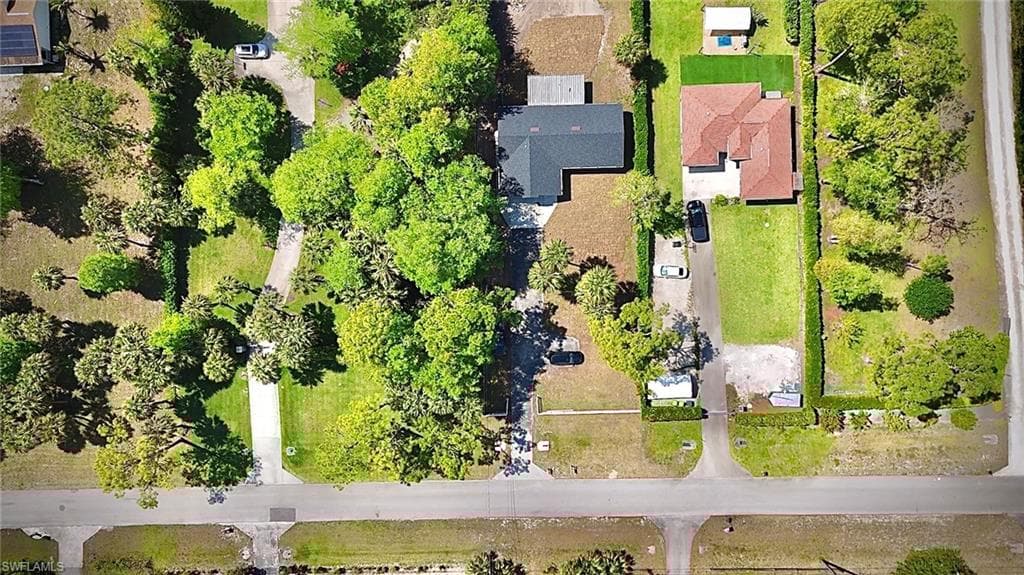 241 8th St SE, Naples, FL 34117-42