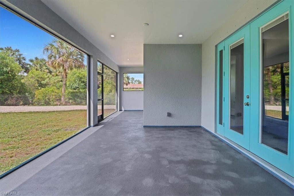 2312 4th Ave SE, Naples, FL 34117-28