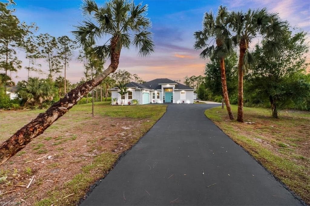 2312 4th Ave SE, Naples, FL 34117-33