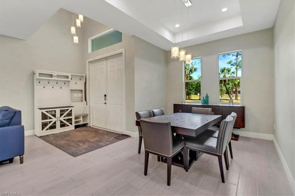 2312 4th Ave SE, Naples, FL 34117-5