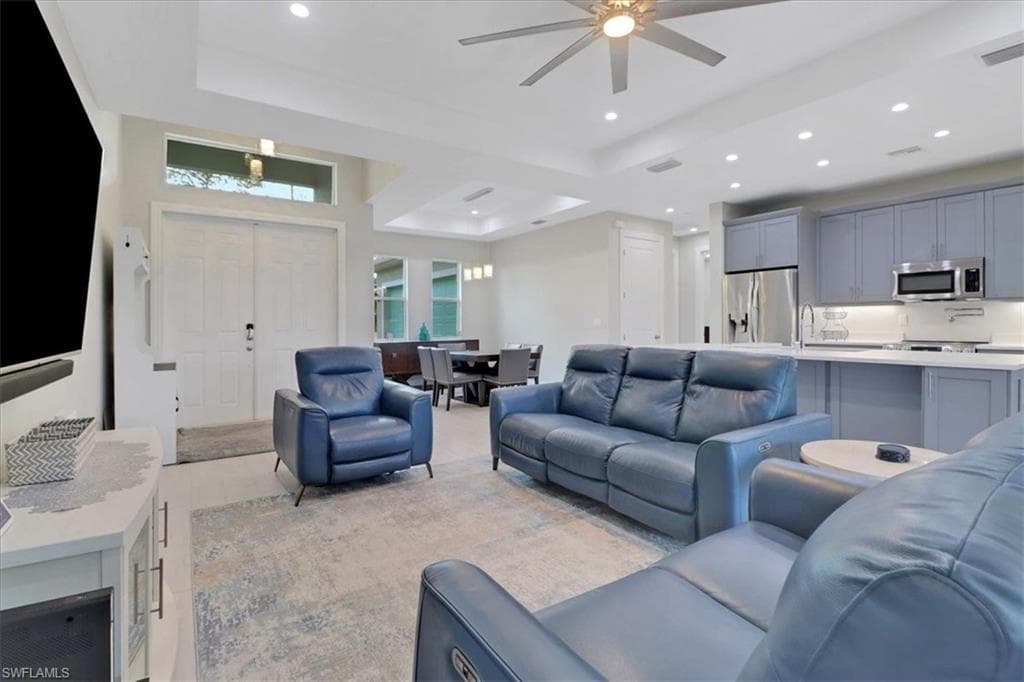 2312 4th Ave SE, Naples, FL 34117-7