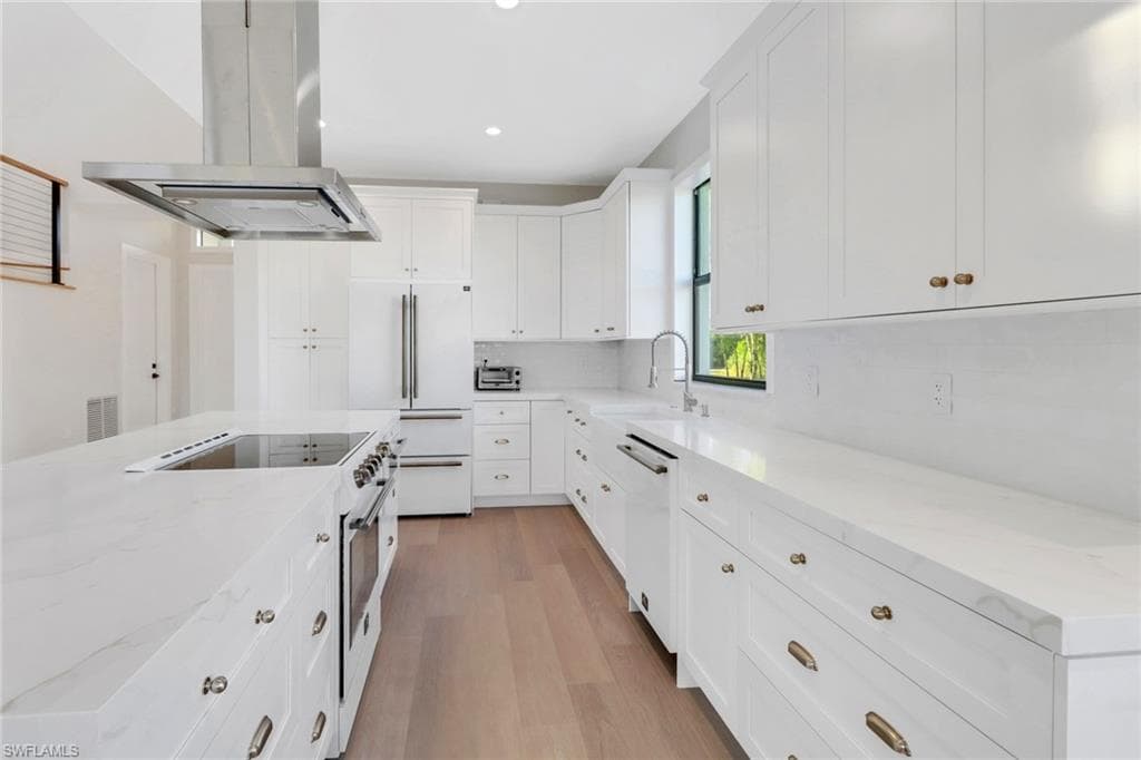 4475 66th Ave NE, Naples, FL 34120-12
