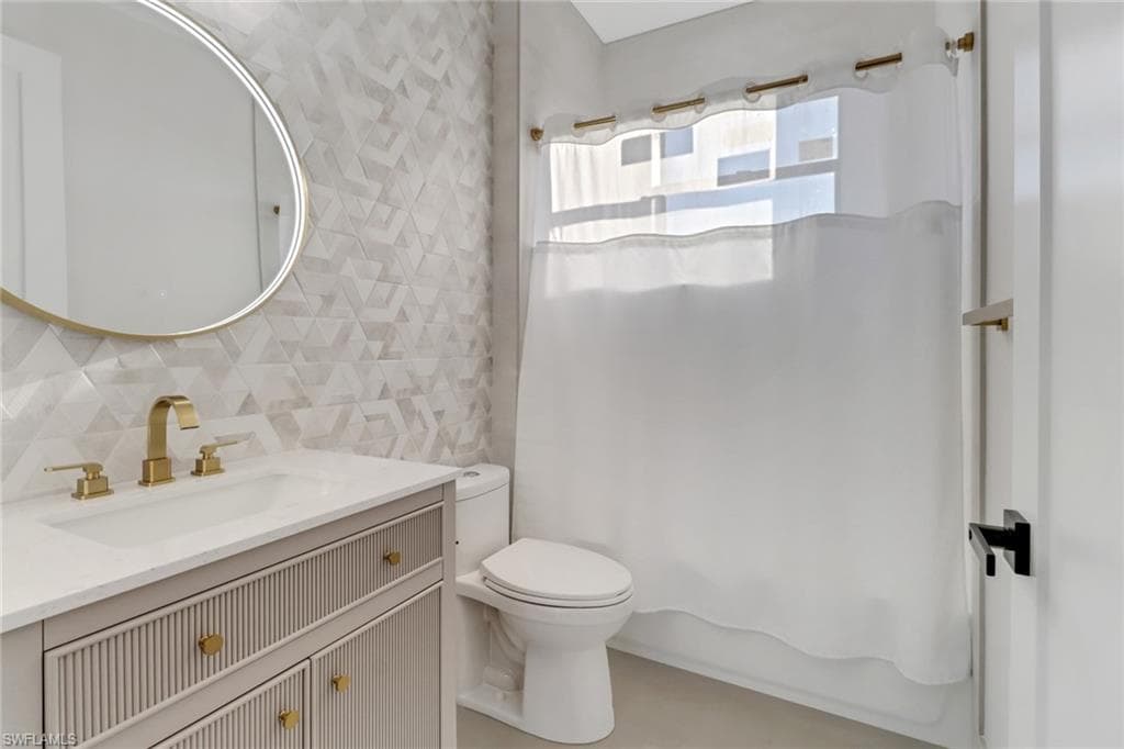 4475 66th Ave NE, Naples, FL 34120-32