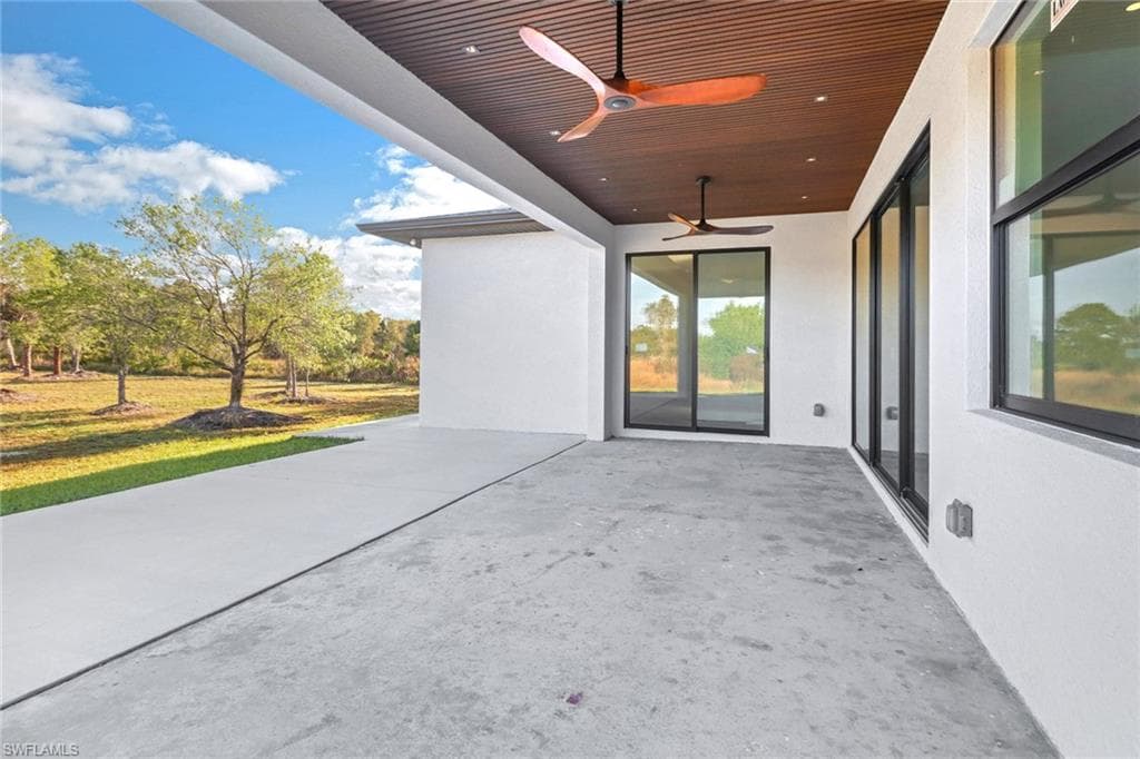 4475 66th Ave NE, Naples, FL 34120-37