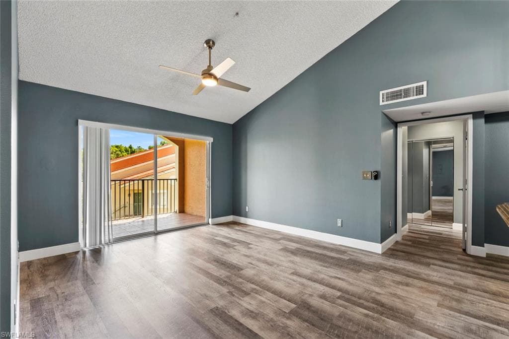 1270 Wildwood Lakes Blvd 304, Naples, FL 34104-4