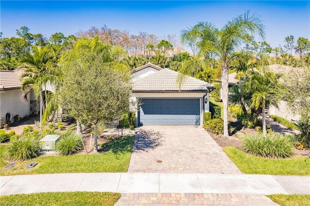 11216 Carlingford Rd, Fort Myers, FL 33913-1