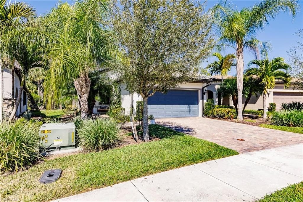 11216 Carlingford Rd, Fort Myers, FL 33913-2