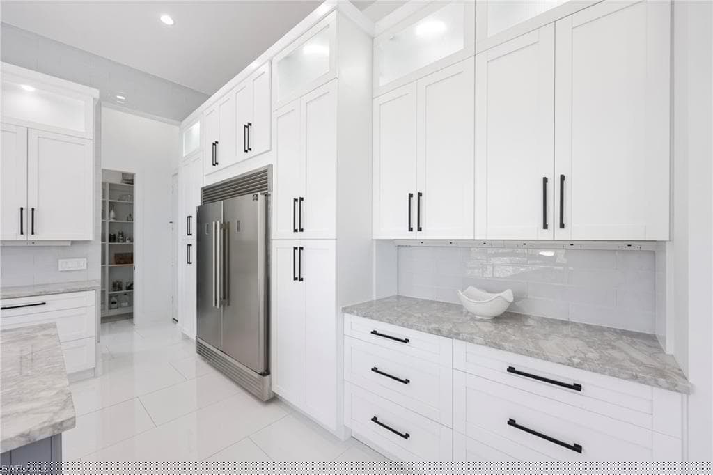 5233 Cypress Ln, Naples, FL 34113-15