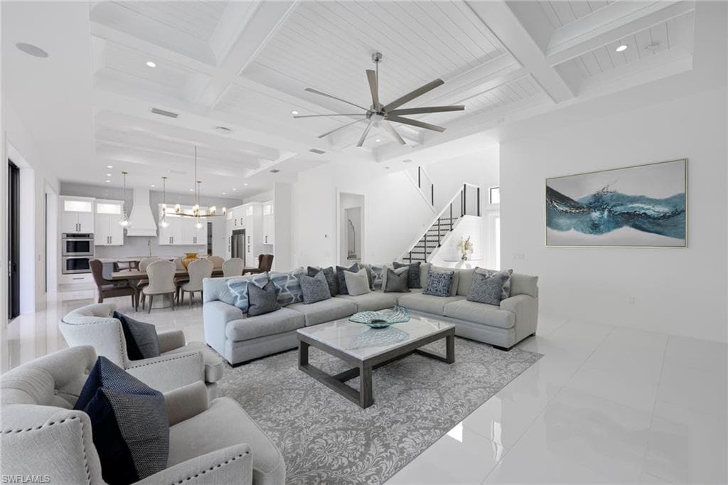 5233 Cypress Ln, Naples, FL 34113-8
