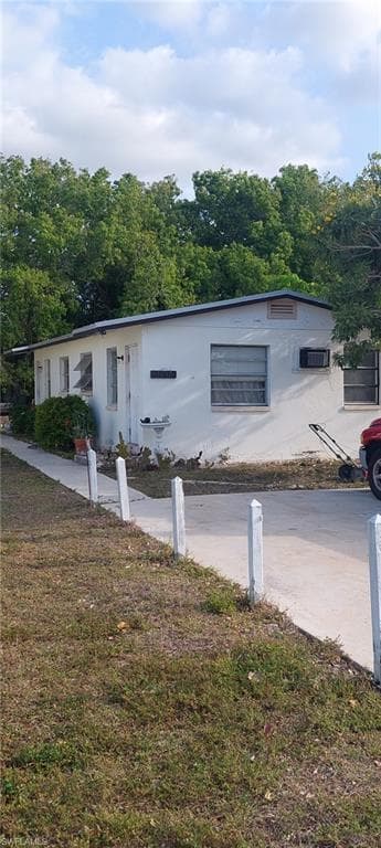 3037 Barrett Ave, Naples, FL 34112-2