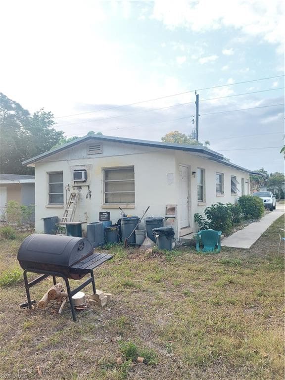 3037 Barrett Ave, Naples, FL 34112-4