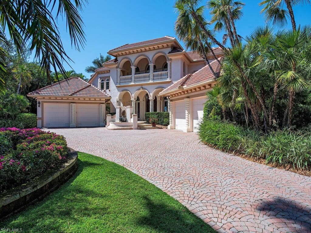 916 Spyglass Ln, Naples, FL 34102-4