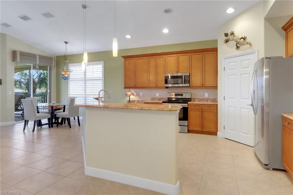 10508 Sevilla Dr 202, Fort Myers, FL 33913-13