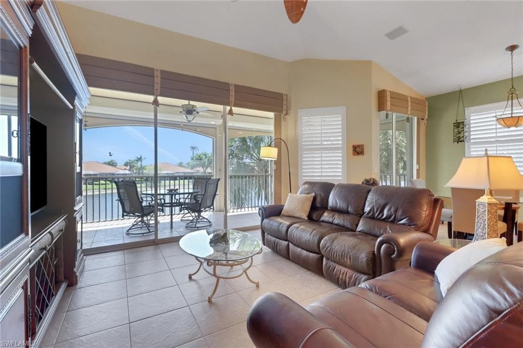 10508 Sevilla Dr 202, Fort Myers, FL 33913-18
