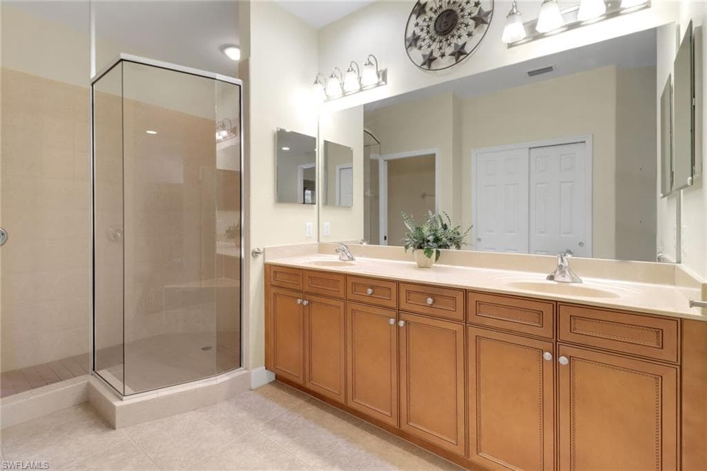 10508 Sevilla Dr 202, Fort Myers, FL 33913-24