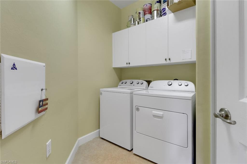 10508 Sevilla Dr 202, Fort Myers, FL 33913-25